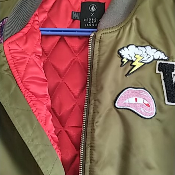 Volcom bomber jacket! - Picture 3 of 9